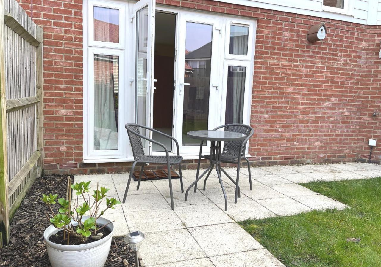 Ashford Holiday Home Sleeps 6 Free Parking Wifi Willesborough Екстер'єр фото