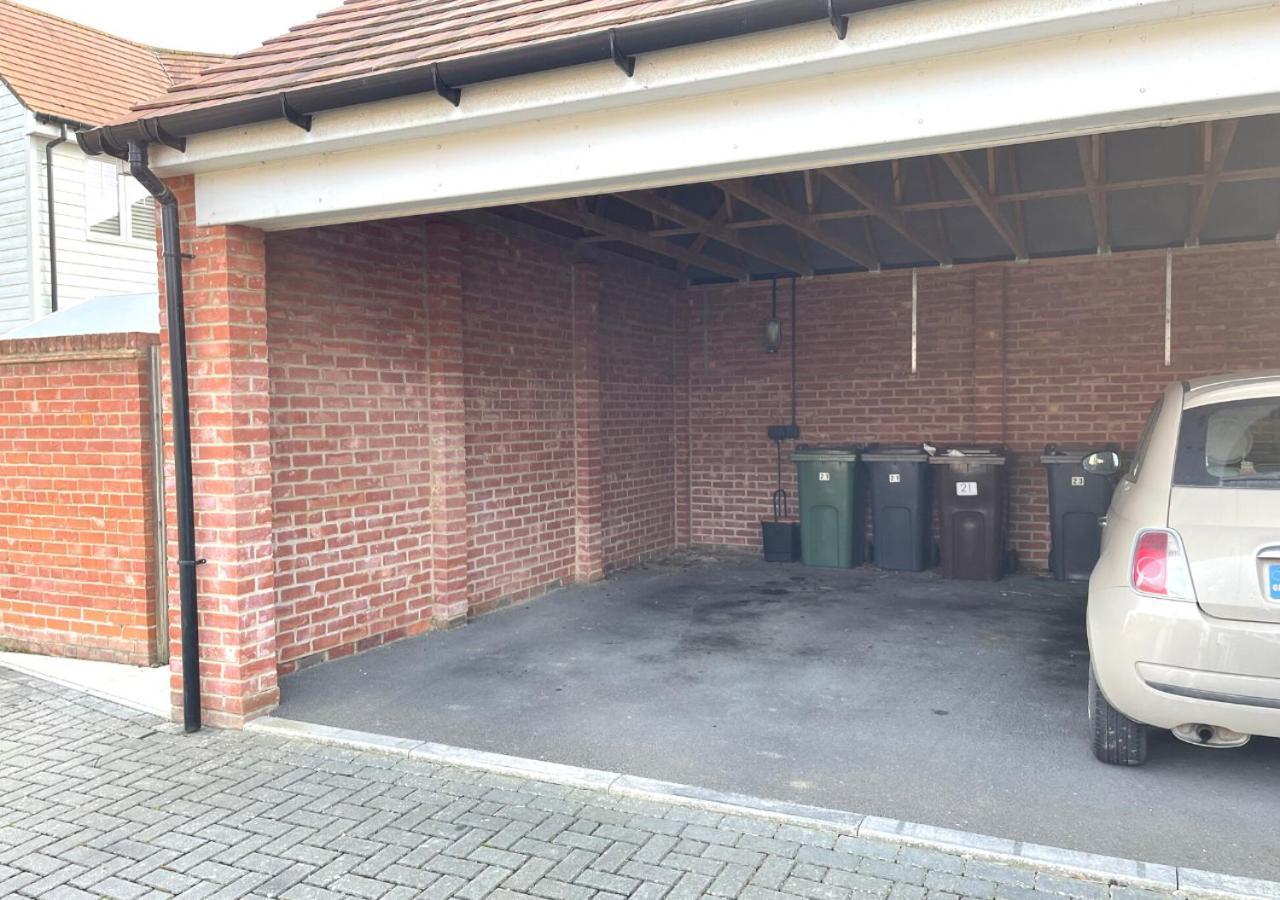 Ashford Holiday Home Sleeps 6 Free Parking Wifi Willesborough Екстер'єр фото