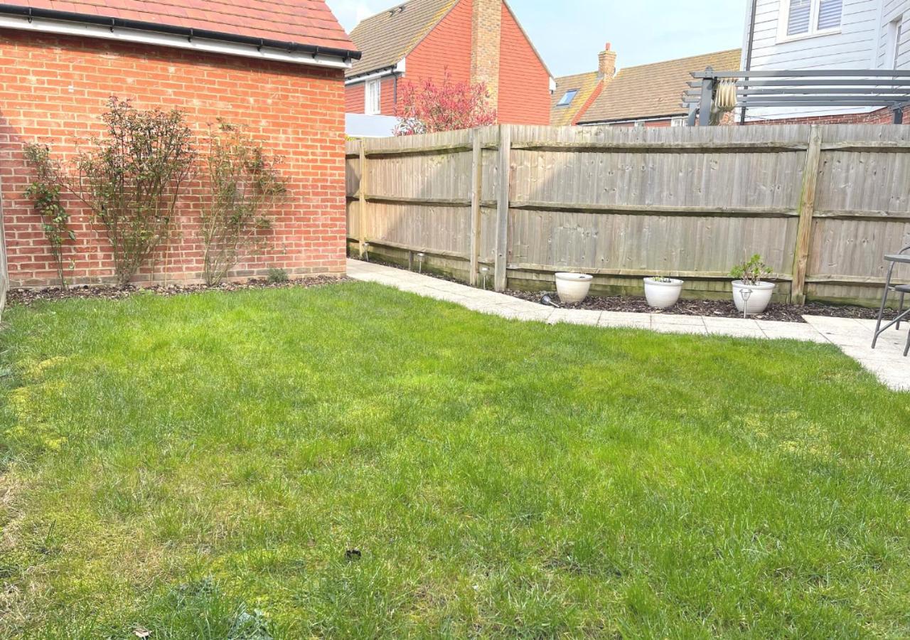 Ashford Holiday Home Sleeps 6 Free Parking Wifi Willesborough Екстер'єр фото