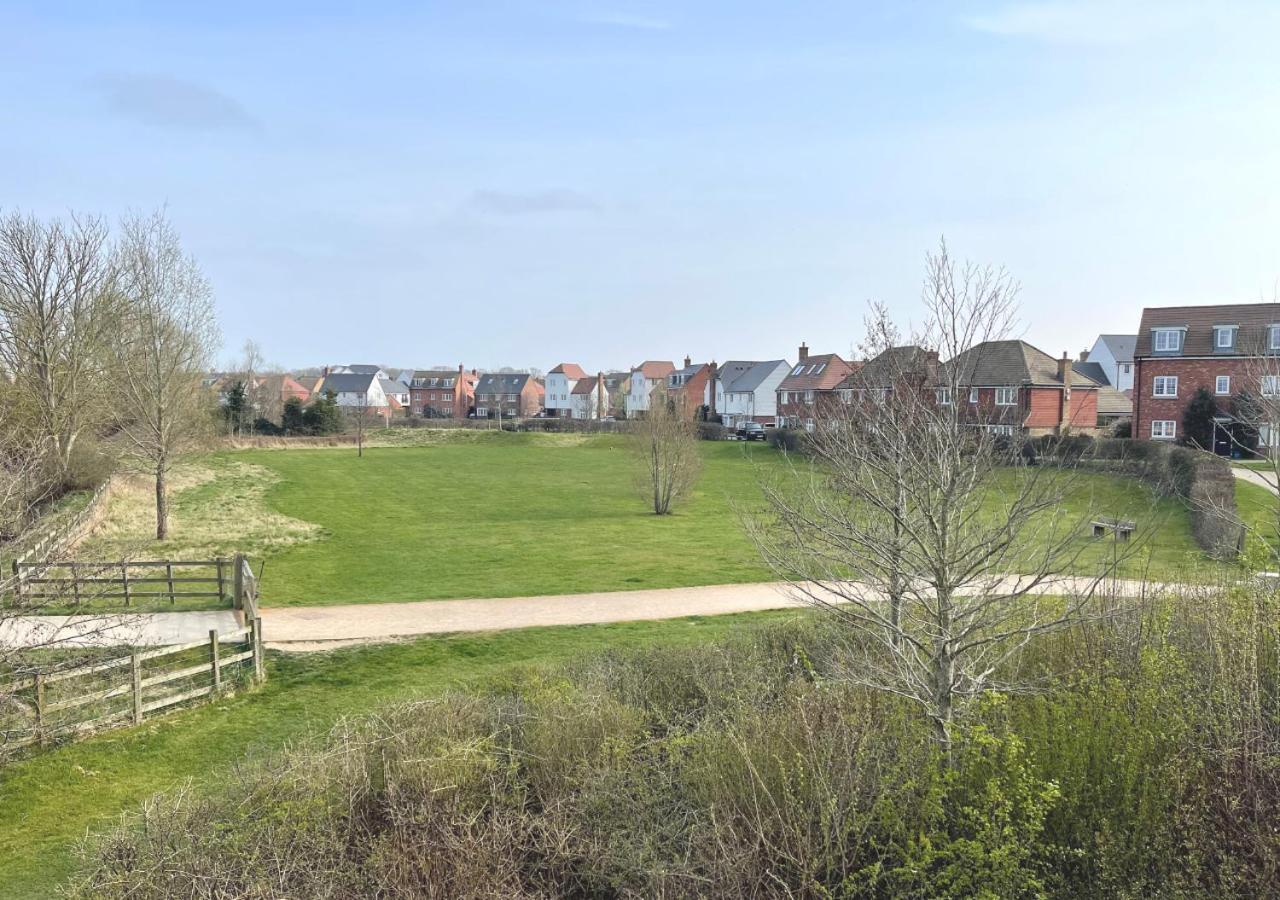 Ashford Holiday Home Sleeps 6 Free Parking Wifi Willesborough Екстер'єр фото