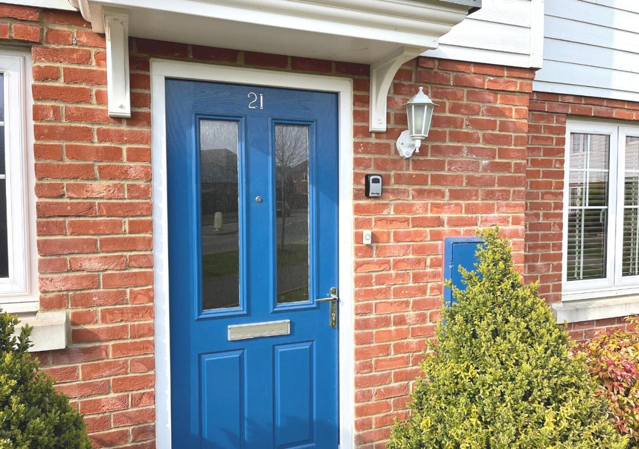 Ashford Holiday Home Sleeps 6 Free Parking Wifi Willesborough Екстер'єр фото