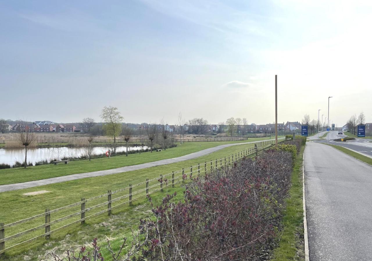 Ashford Holiday Home Sleeps 6 Free Parking Wifi Willesborough Екстер'єр фото