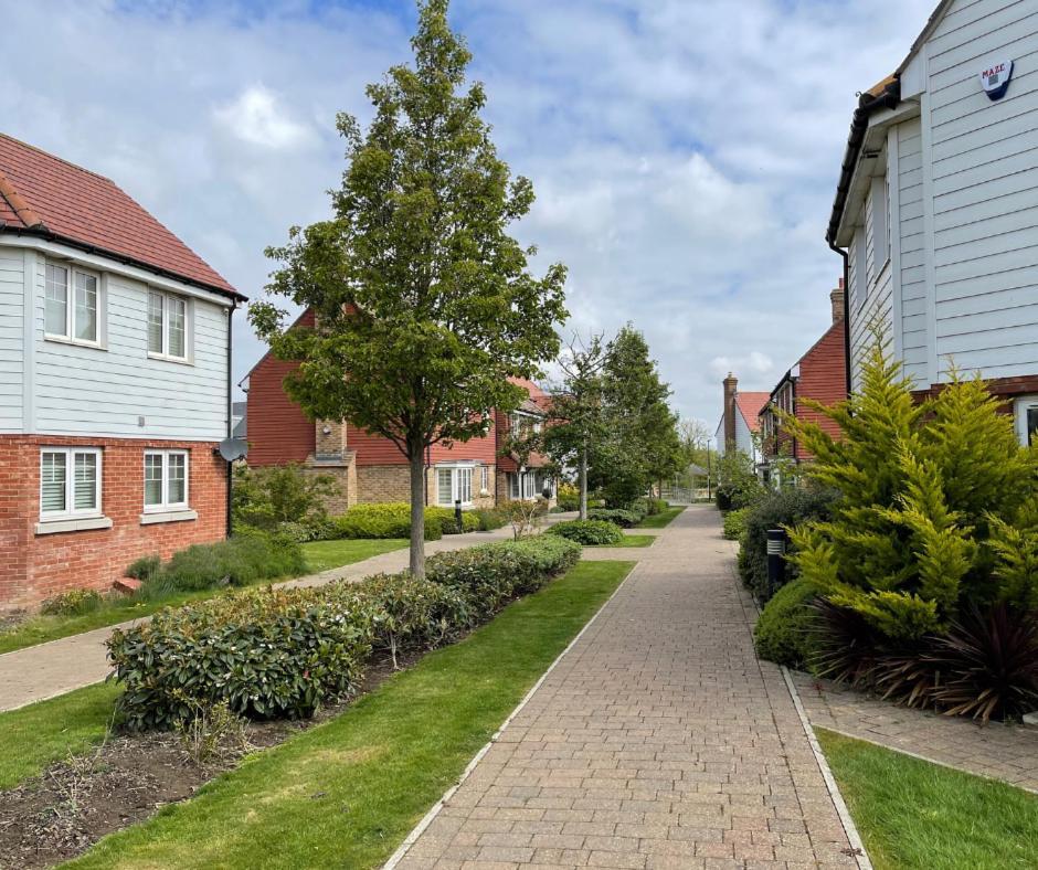 Ashford Holiday Home Sleeps 6 Free Parking Wifi Willesborough Екстер'єр фото